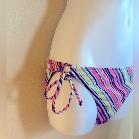 Victorias Secret Bikini Bottoms Multicolored Diagonal Stripes Womens Size Large - Picture 2 of 8